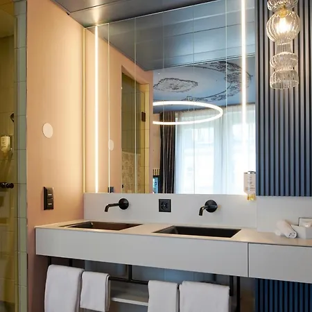 Boutique By Continental Park 4*